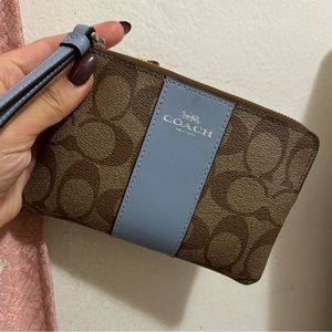 Coach Wristlet preloved